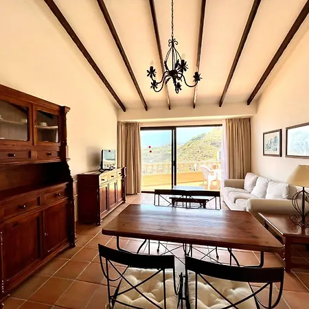 Apartment Two Bedrooms With Stunning Views