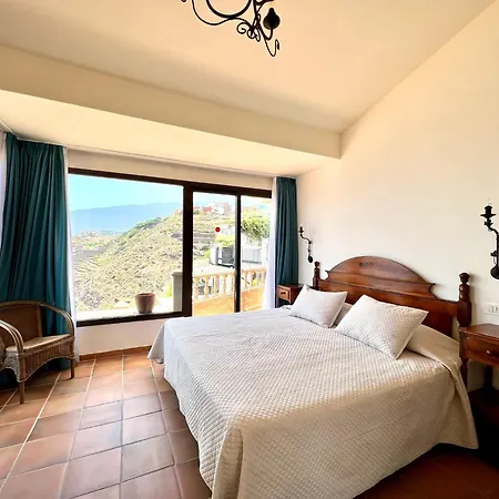 Apartment Two Bedrooms With Stunning Views *
