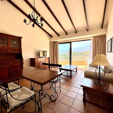 Two Bedrooms With Stunning Views *
